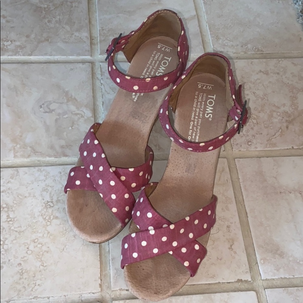 Red with white polka dot Wedges